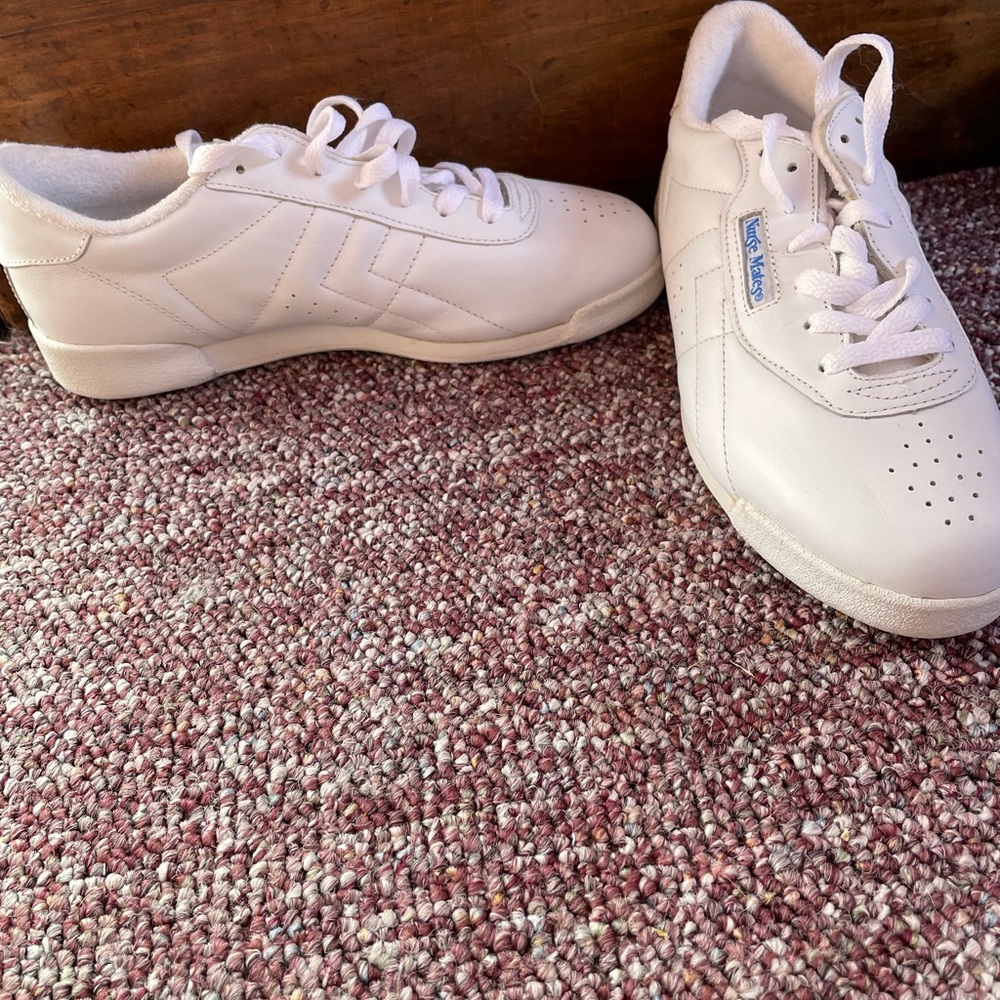 Nurse Mate Sneakers